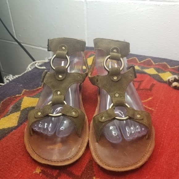 OTBT Fallbrook green suede gladiator sandals - Picture 9 of 12